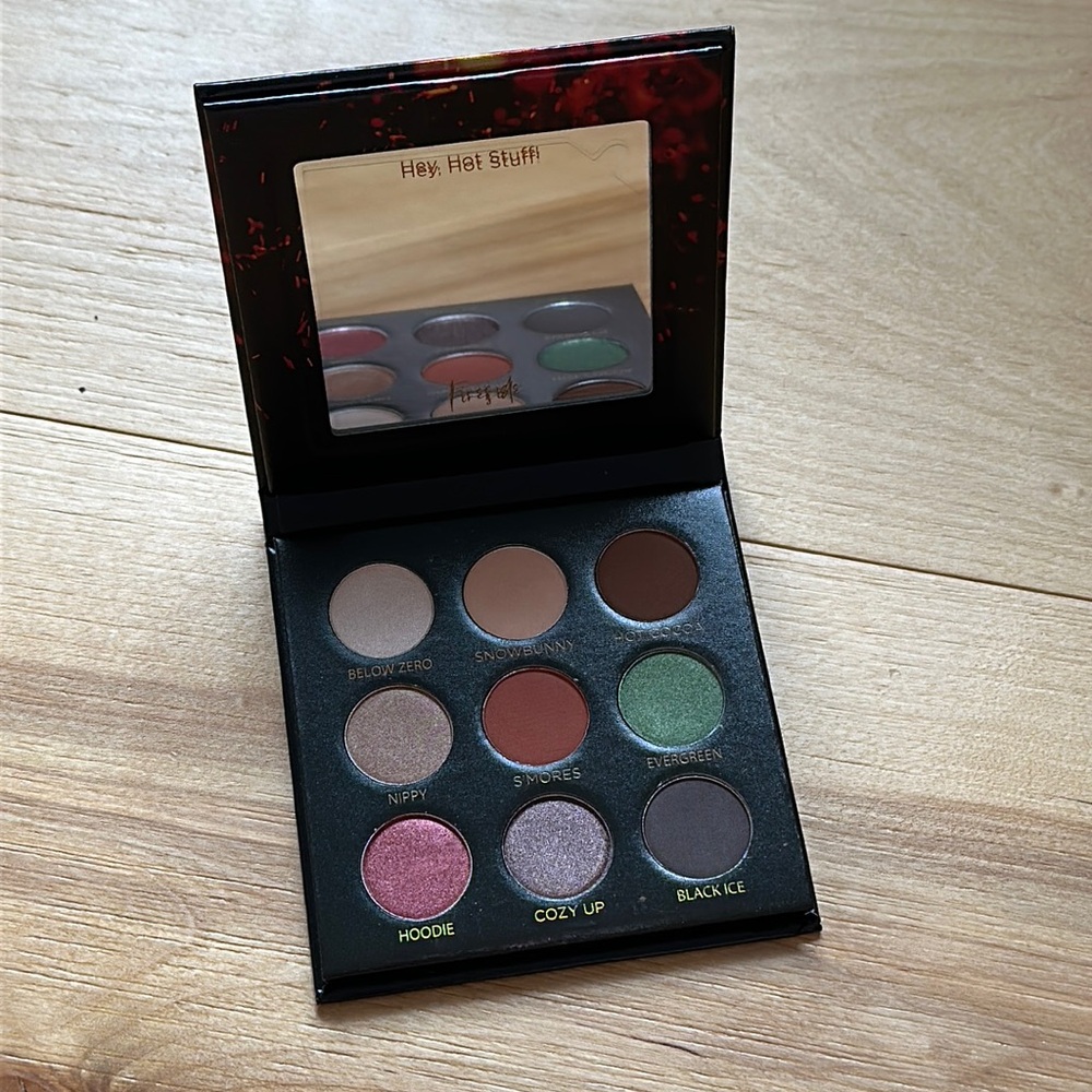 IBY Beauty Eyeshadow Palette